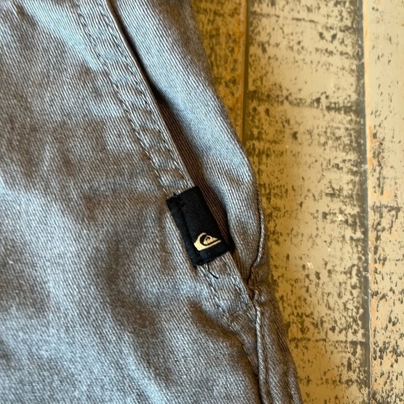 Quicksilver Flat front shorts - Picture 2 of 4